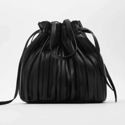 👜 MUSEUM | Artistic Charm: Commuter Bucket Bag, Wrinkled Black, Large Capacity, Single Shoulder, Crossbody, Handheld Shopping Bag